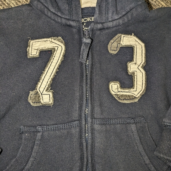 👛10/20$ Zip Up Hoodie 2Y - Picture 4 of 5